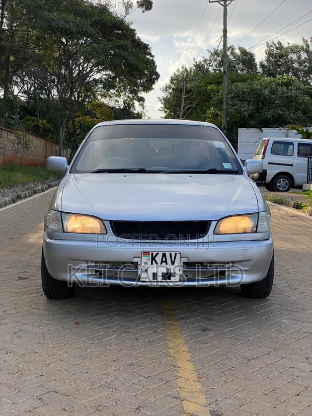 Toyota Corolla 1998 Silver