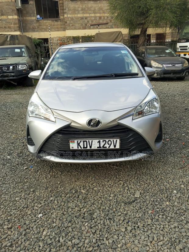 Toyota Vitz 1.0 FWD 5dr 2018 Silver