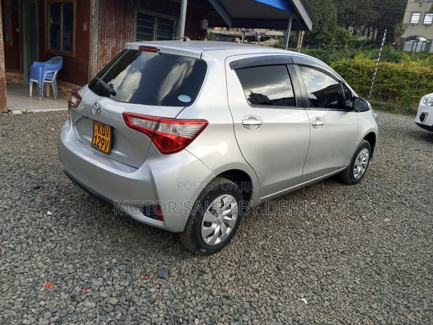 Toyota Vitz 1.0 FWD 5dr 2018 Silver