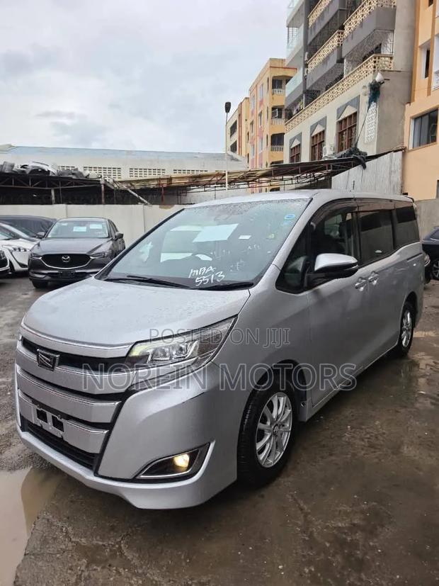 Toyota Noah 2020 Silver