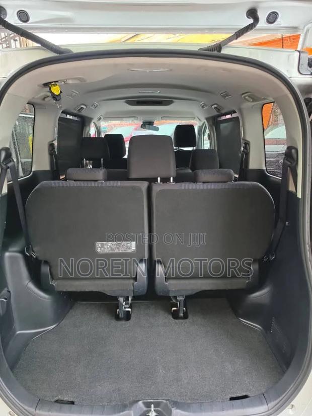 Toyota Noah 2020 Silver