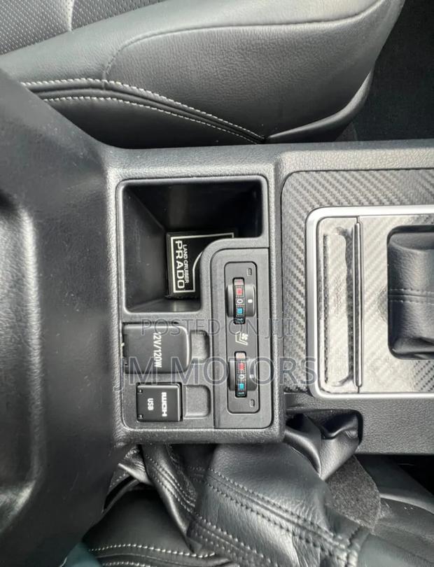 Toyota Land Cruiser Prado 2019 Pearl