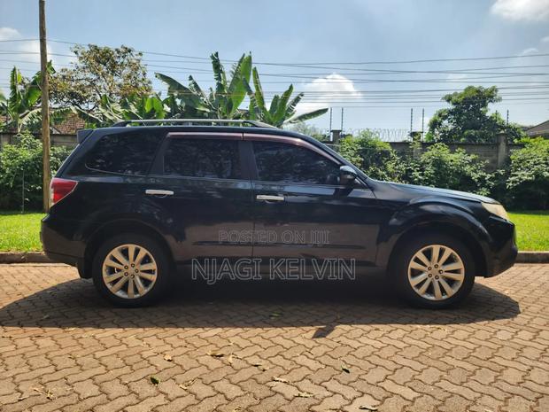 Subaru Outback 2011 Black