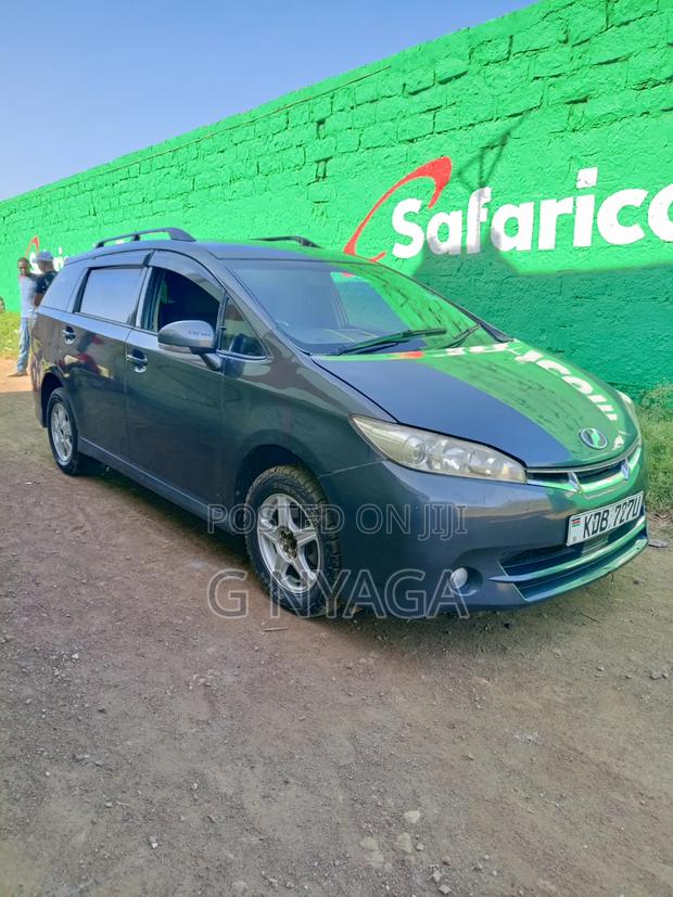 Toyota Wish 2013 Gray