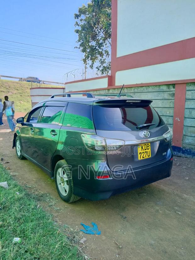 Toyota Wish 2013 Gray