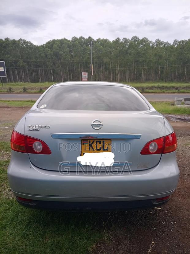 Nissan Bluebird 2010 Silver