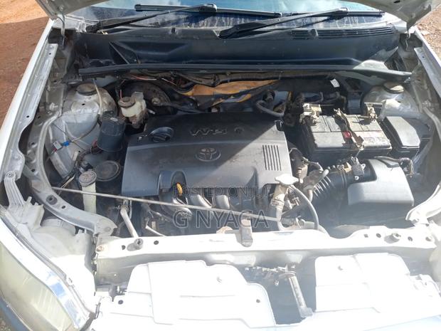 Toyota Succeed 2013 Silver