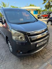 Toyota Noah 2.0 143hp FWD (7 Seater) 2007 Gray for sale