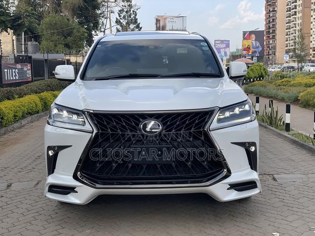 Lexus LX 570 AWD 2020 White