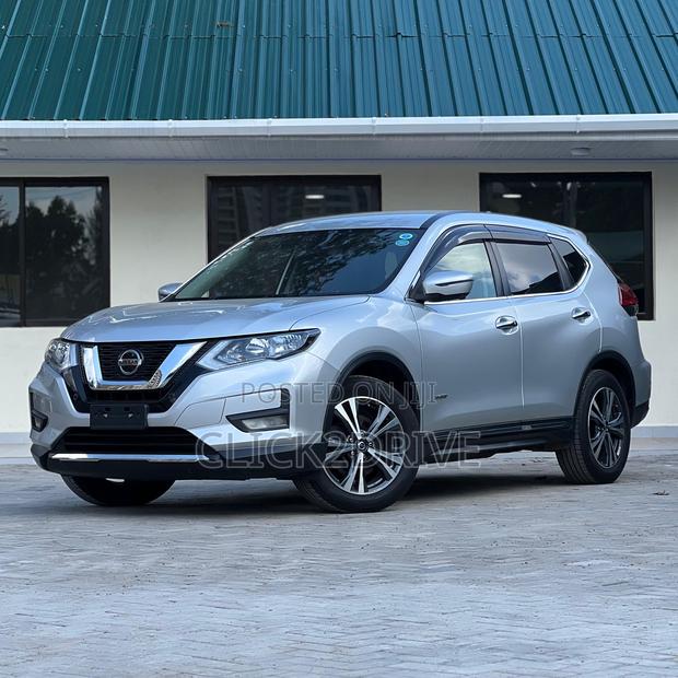 Nissan X-Trail 2.0 Petrol AWD 2020 Silver
