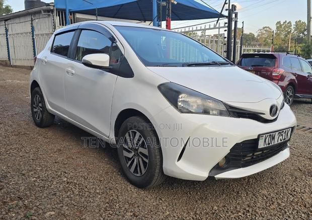 Toyota Vitz 2016 White