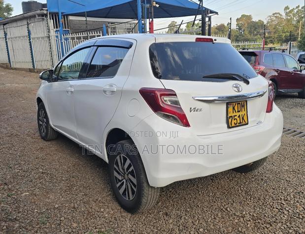 Toyota Vitz 2016 White