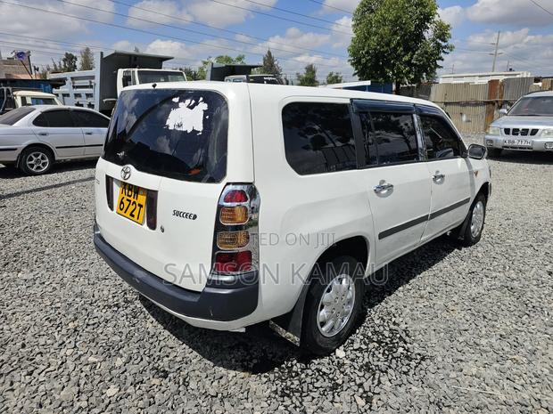 Toyota Succeed 2008 White