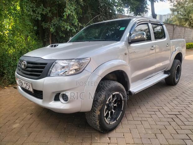 Toyota Hilux 2.5 Cab 2005 Gray