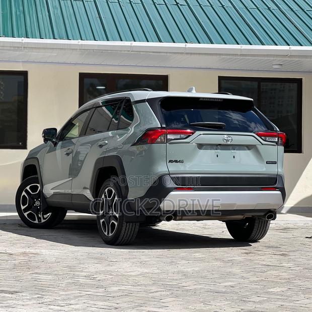 Toyota RAV4 Adventure 2019