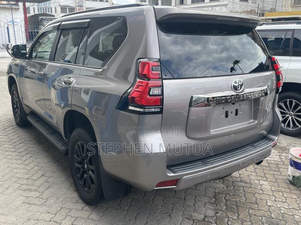 Toyota Land Cruiser Prado 2.7 2021 Brown