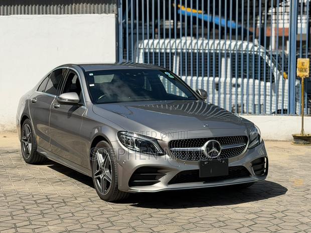 Mercedes-Benz C200 2019 Gray