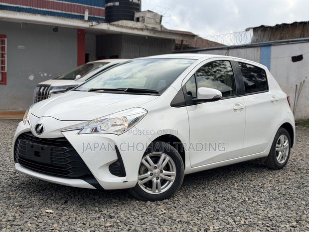 Toyota Vitz 1.0 FWD 5dr 2019 White