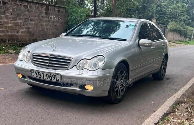 Mercedes-Benz C180 2004 Silver