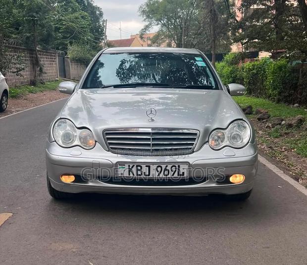 Mercedes-Benz C180 2004 Silver