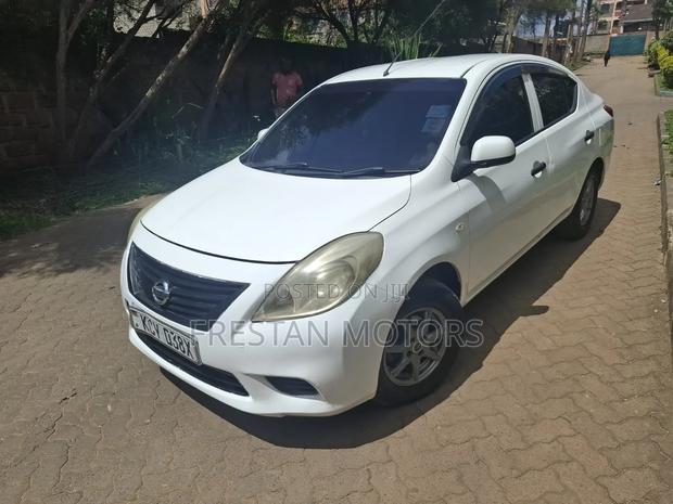 Nissan Tiida 2013 White