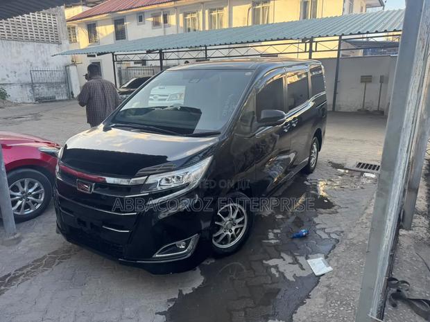 Toyota Noah 2018 Black