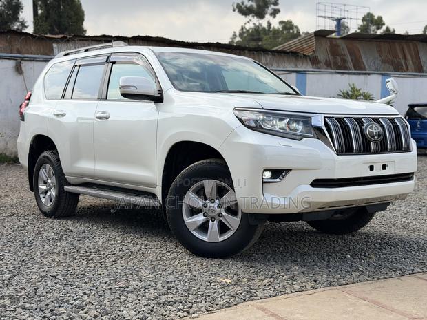 Toyota Land Cruiser Prado 2.7 2018 White
