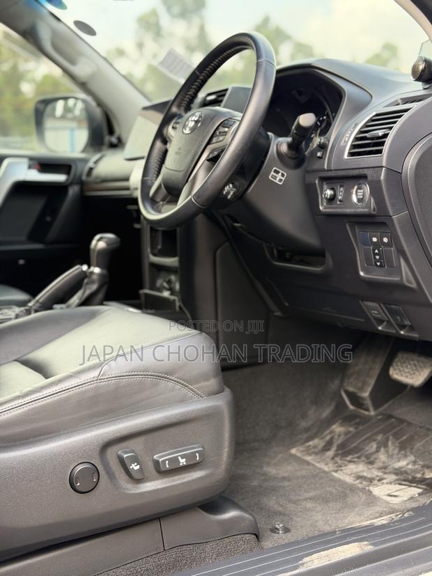 Toyota Land Cruiser Prado 2.7 2018 White