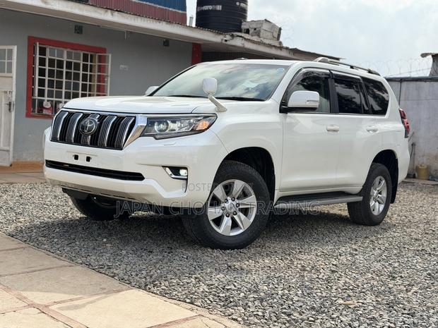 Toyota Land Cruiser Prado 2.7 2018 White