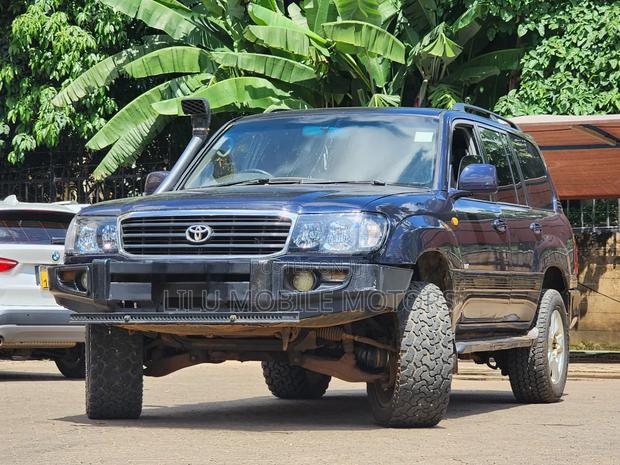 Toyota Land Cruiser 2000 Black