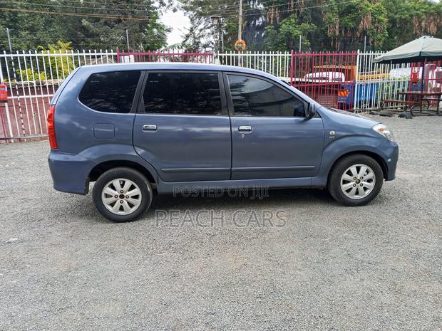 Toyota Avanza 2011 Blue