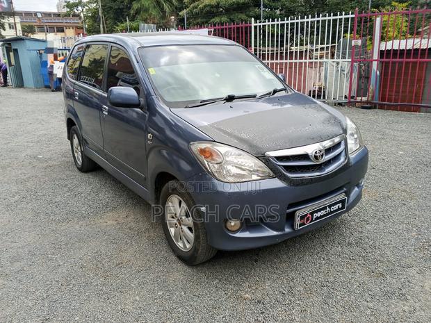 Toyota Avanza 2011 Blue