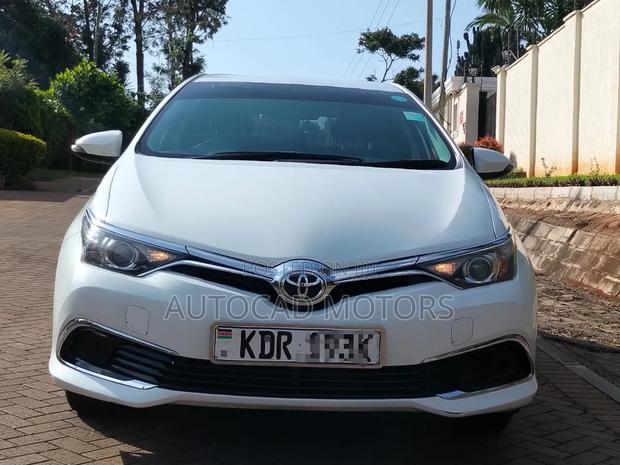 Toyota Auris 2016 White