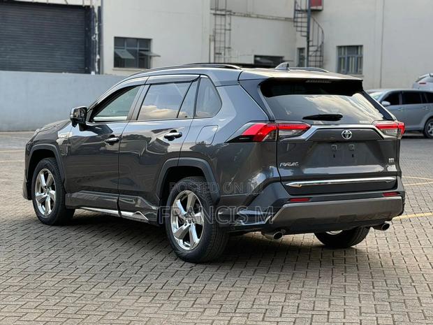 Toyota RAV4 Hybrid 2020 Gray