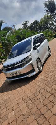 Toyota Voxy SV Premium 2014 Silver for sale