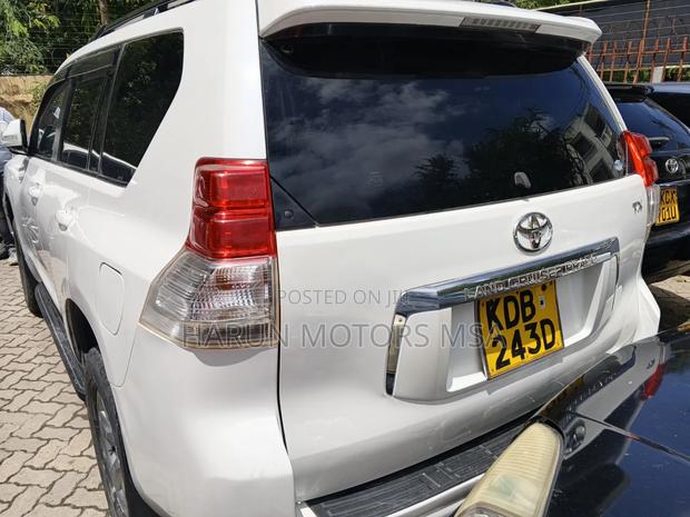Toyota Land Cruiser Prado 2014 White