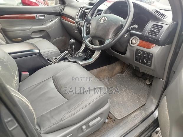 Toyota Land Cruiser Prado 2006 Gray