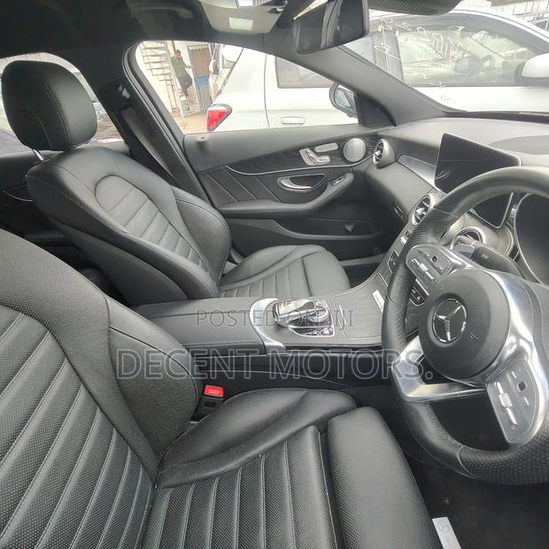 Mercedes-Benz C200 2019 Brown