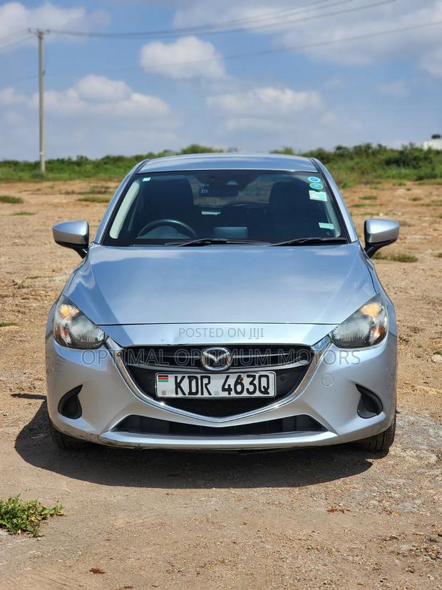 Mazda Demio 2018 Silver
