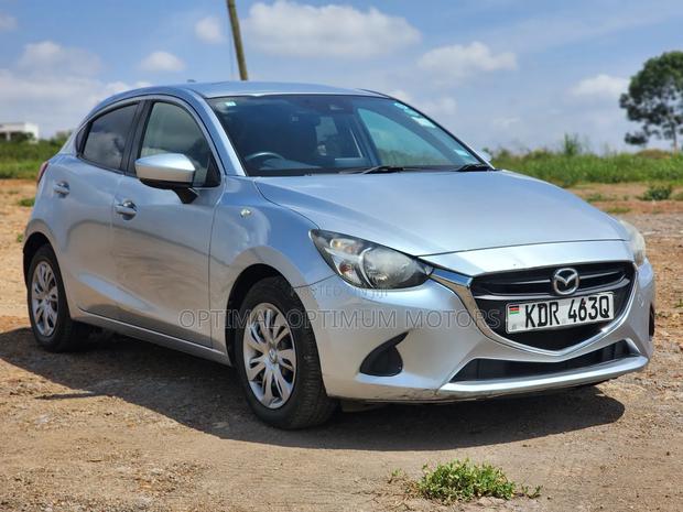 Mazda Demio 2018 Silver