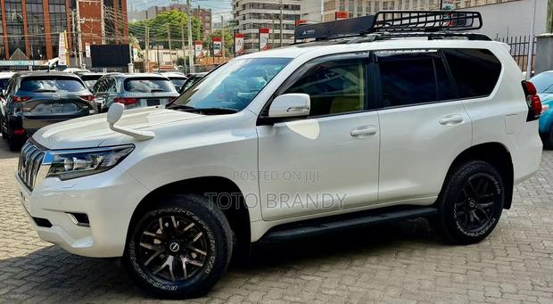 Toyota Land Cruiser Prado 2021 White