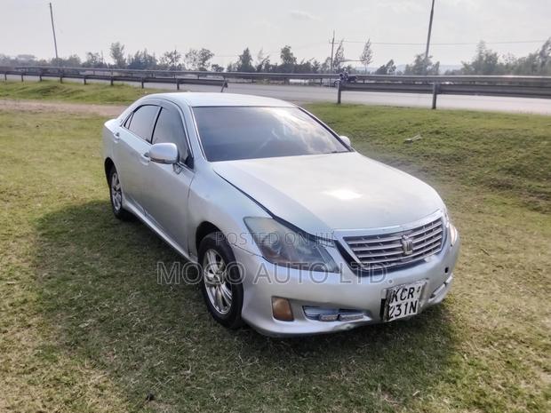 Toyota Crown 2011 Silver