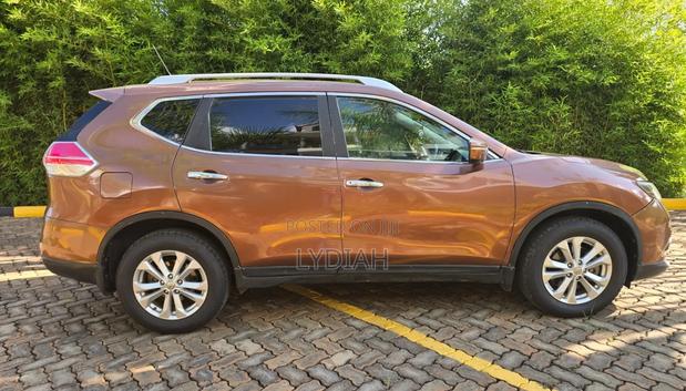 Nissan X-Trail 2015 Brown