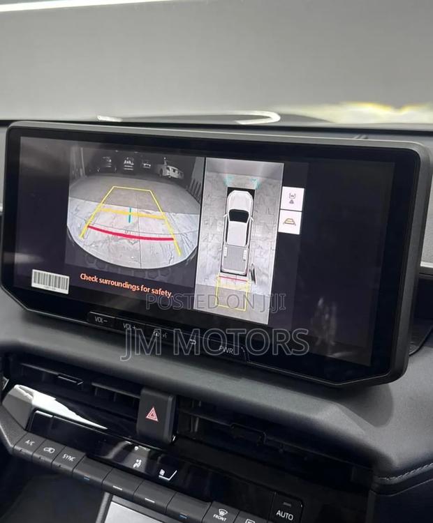 Toyota Hilux 2025 Black
