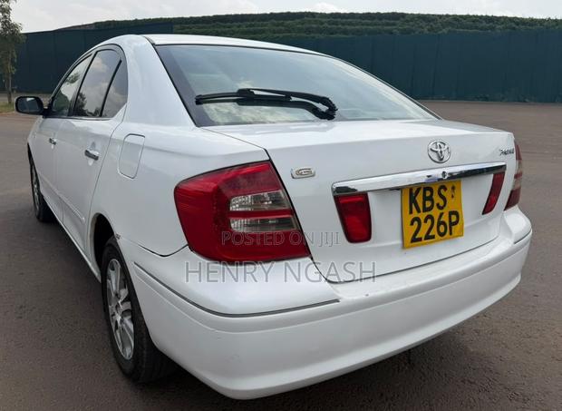 Toyota Premio 2005 White