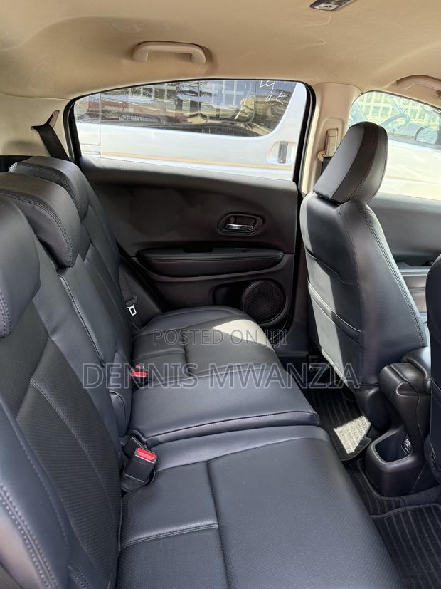 Honda Vezel 1.5 2WD 2019 Green