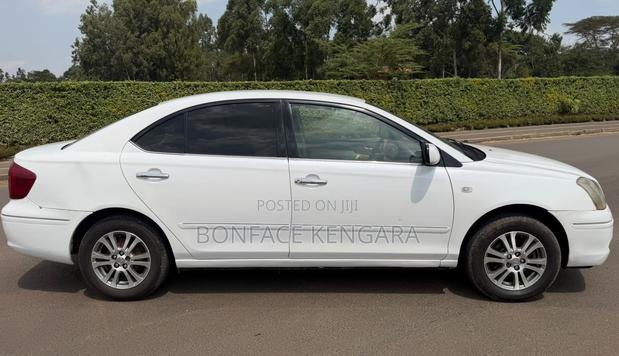 Toyota Premio 2005 White