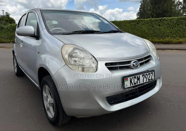 Daihatsu Boon 2010 Silver