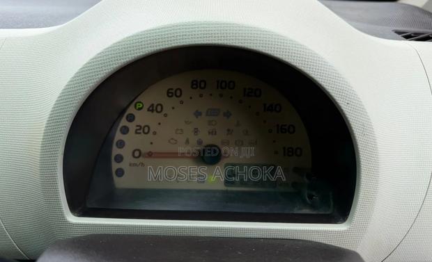 Daihatsu Boon 2010 Silver