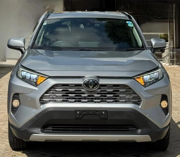 Toyota RAV4 2019 Silver